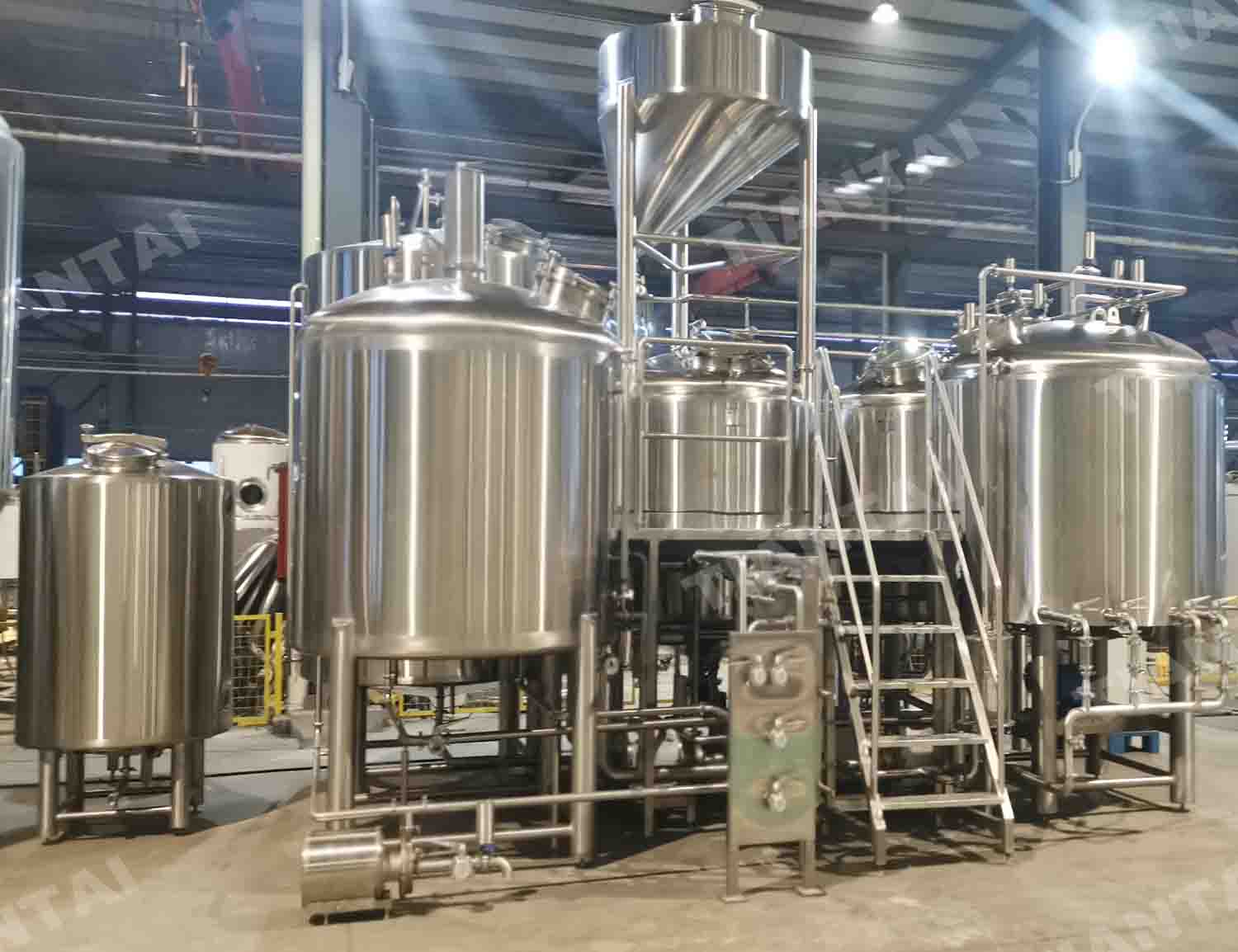 20 HL three vessel brewery equipment for Australia